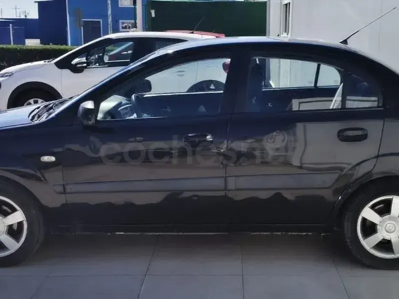 Usado Kia Rio EX 110 CV (80 kW) 2006 Negro Berlina