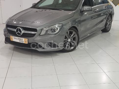 Usado Mercedes CLA250 Shooting Brake Urban 211 CV (155 kW) 2015 Beige Familiar