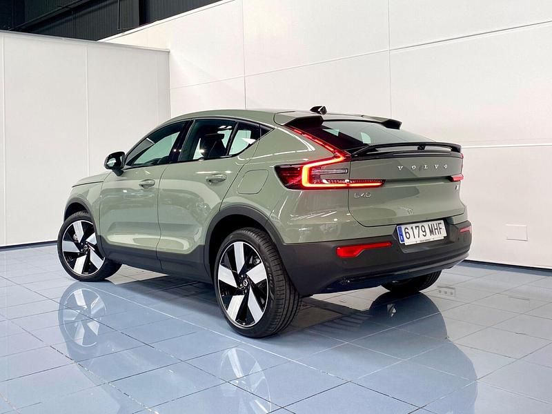 Usado Volvo C40 Plus 175 kW (238 CV) 2023 Eléctrico SUV