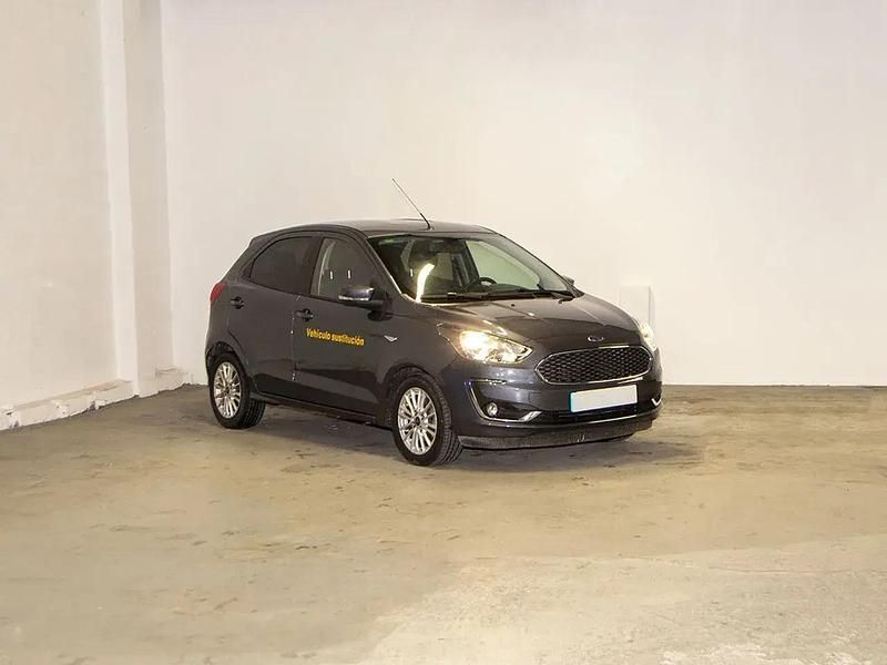 Usado Ford Ka Ultimate 85 CV (62 kW) 2019 Gris Utilitario