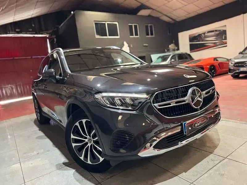 Usado Mercedes GLC220 197 CV (144 kW) 2024 Gris / plata SUV