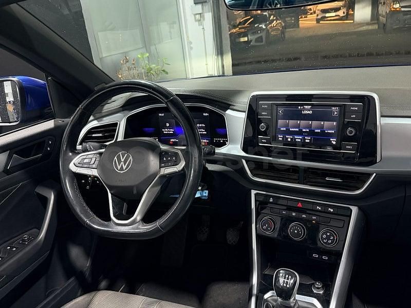 Usado VW T-Roc Advance 110 CV (80 kW) 2022 Azul SUV