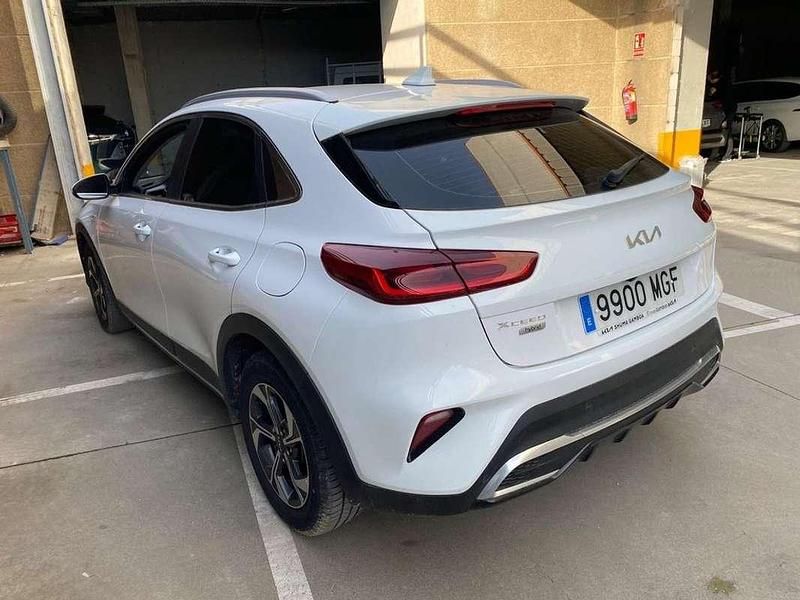 Usado Kia XCeed 137 CV (100 kW) 2023 Blanco SUV