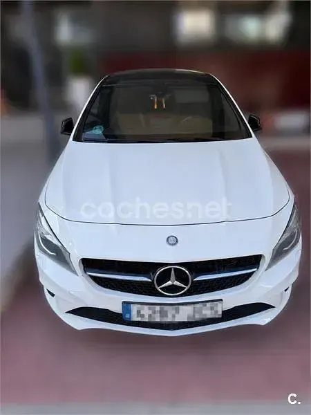 Usado Mercedes CLA200 Urban 136 CV (100 kW) 2015 Blanco Coupe