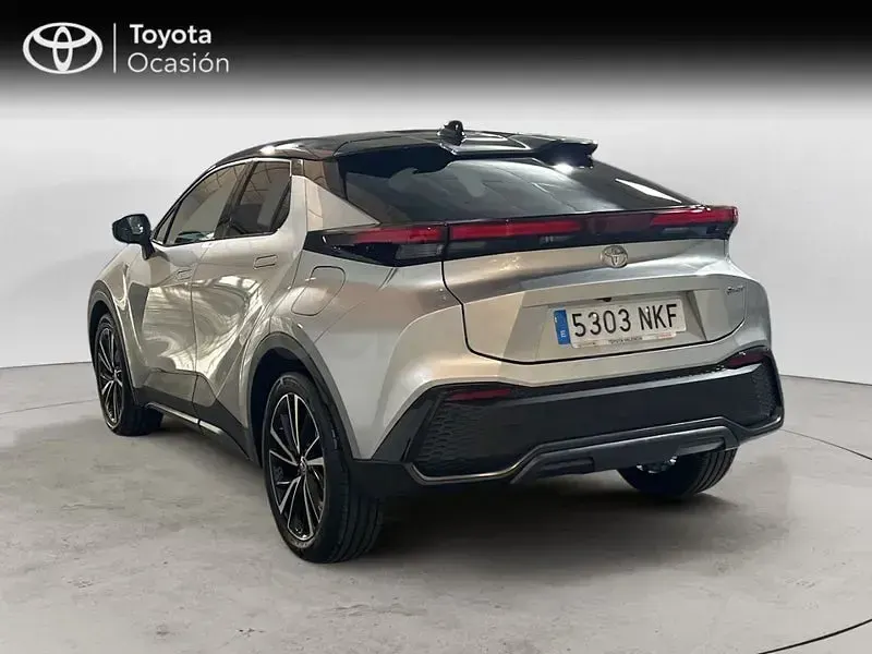 Usado Toyota C-HR 223 CV (164 kW) 2026 Gris / plata SUV