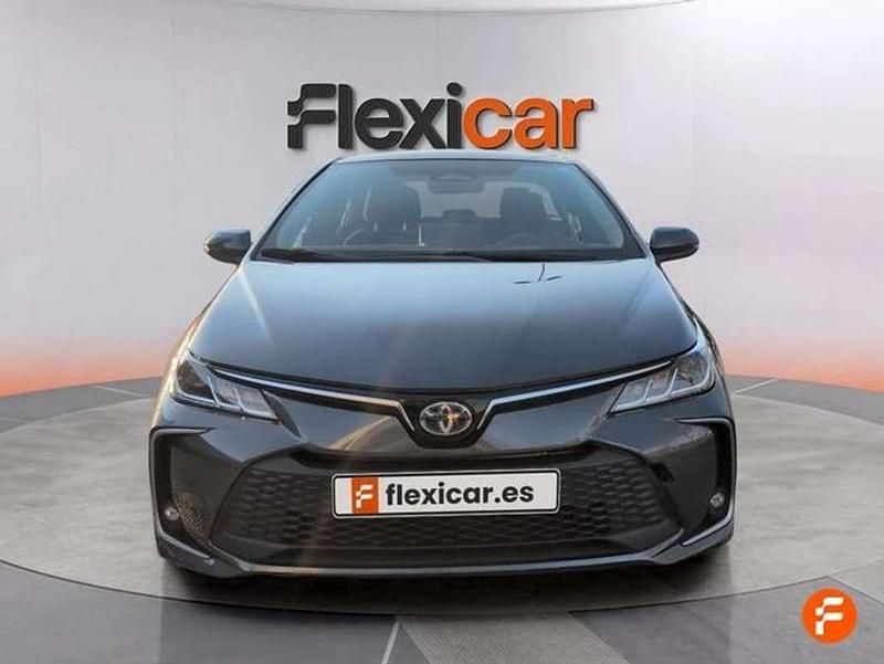 Usado Toyota Corolla Eco 140 CV (102 kW) 2024 Gris Berlina