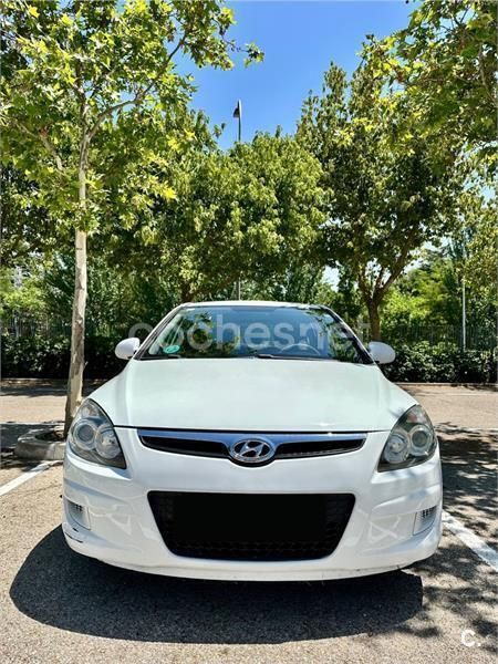 Blanco Usado 2009 Hyundai i30 Classic Berlina | 4500 € (Precio justo) - Imagen 1/4