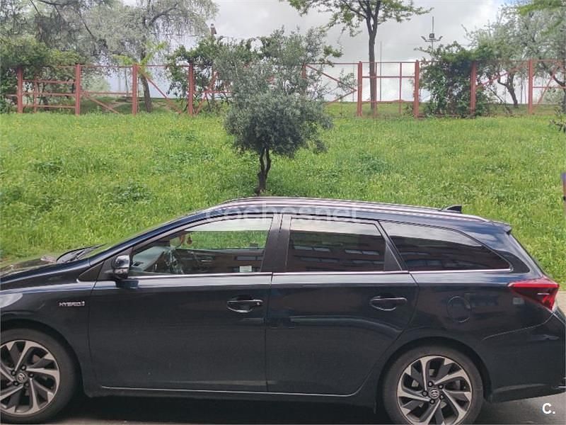 Azul Usado 2016 Toyota Auris Hybrid Familiar | 12.999 € (Precio justo) - Imagen 1/4