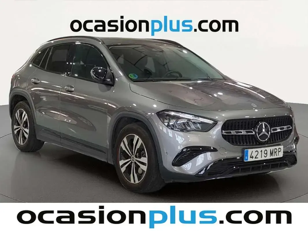 Usado Mercedes GLA200 163 CV (119 kW) 2024 Gris SUV