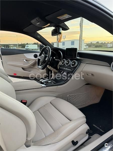 Usado Mercedes C220 AMG line 170 CV (125 kW) 2016 Negro Coupe