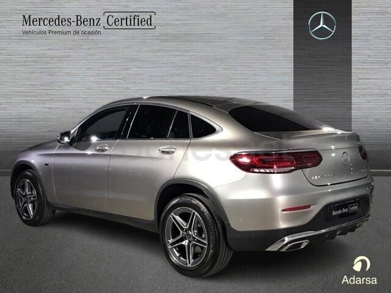 Usado Mercedes GLC300e AMG line 306 CV (225 kW) 2021 Plata mojave Coupe