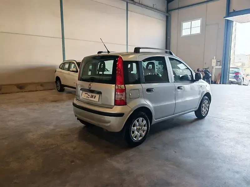 Usado Fiat Panda Dynamic 75 CV (55 kW) 2012 Gris / plata Utilitario