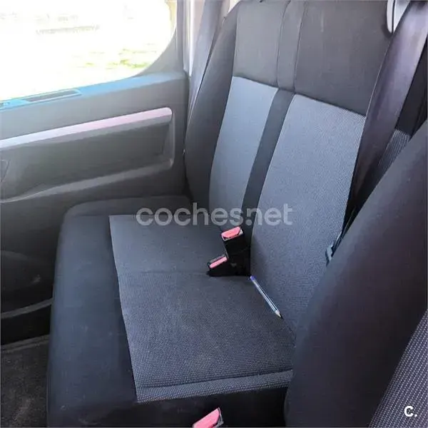 Usado Peugeot Traveller Business-Line 115 CV (84 kW) 2017 Gris / plata Monovolumen