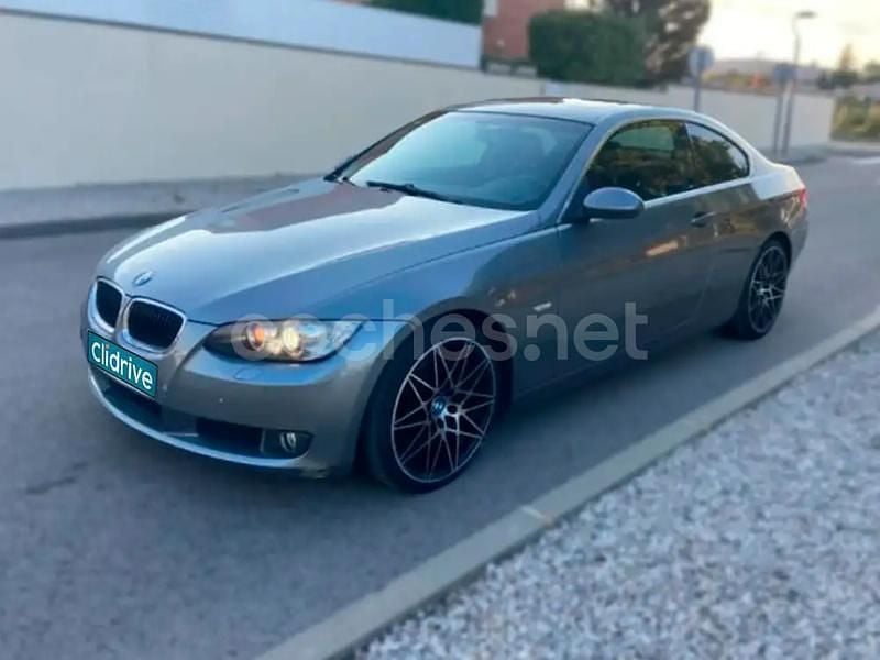 Usado BMW 320 170 CV (125 kW) 2008 Gris / plata Coupe