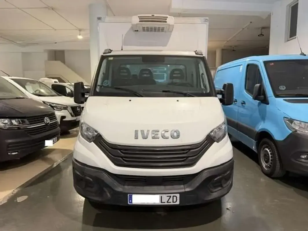 Usado Iveco Daily 160 CV (117 kW) 2023 Blanco Van