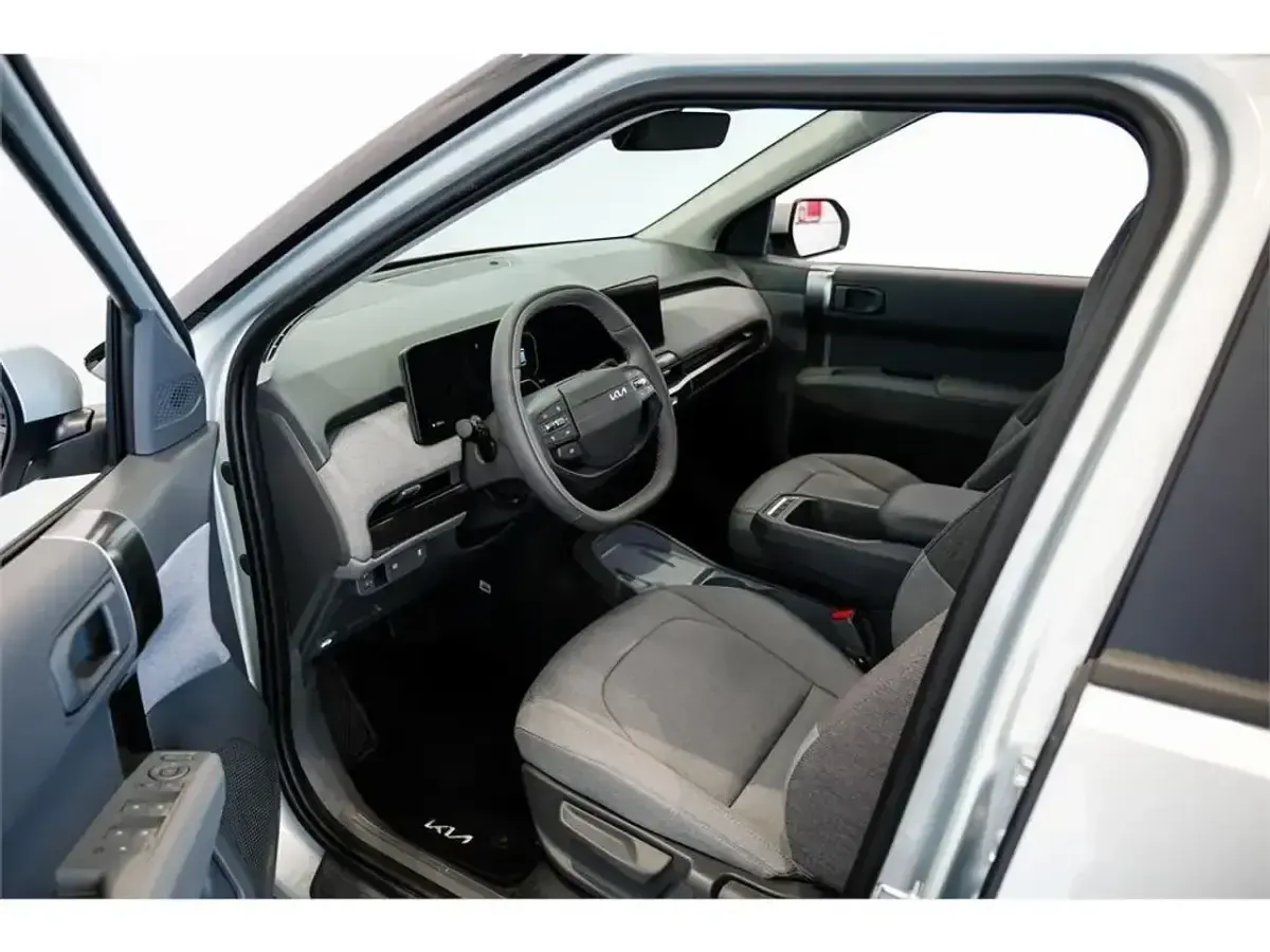 Usado Kia EV3 Earth 150 kW (204 CV) 2025 Gris SUV