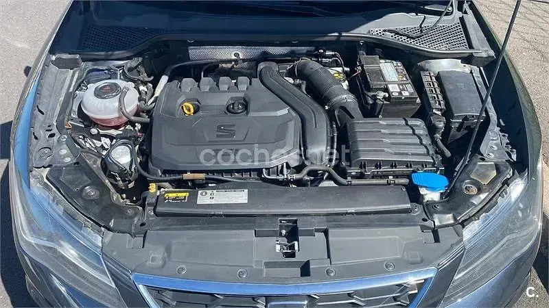 Usado Seat Leon FR 150 CV (110 kW) 2019 Negro Berlina