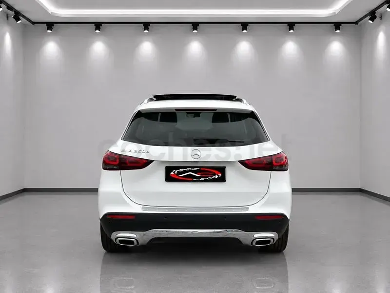 Usado Mercedes GLA250 218 CV (160 kW) 2022 Blanco SUV