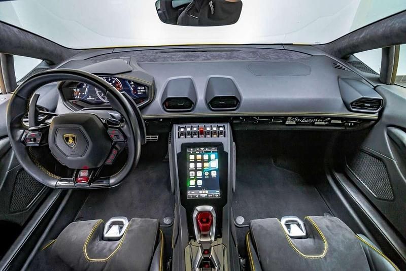 Usado Lamborghini Huracán 639 CV (469 kW) 2022 Amarillo Coupe