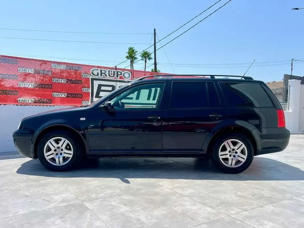 Usado VW Golf IV 102 CV (75 kW) 2003 Negro Familiar