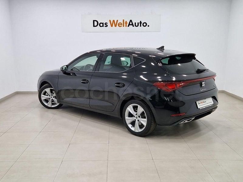 Usado Seat Leon FR 150 CV (110 kW) 2024 Negro Berlina