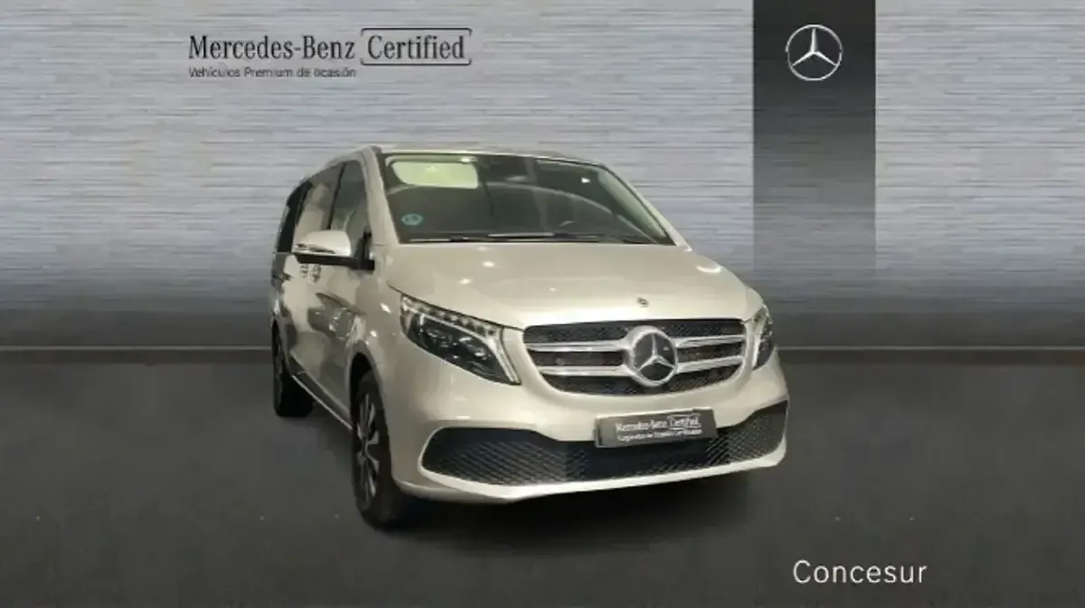 Usado Mercedes V250 190 CV (139 kW) 2023 Gris Monovolumen
