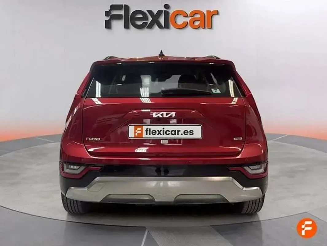 Usado Kia Niro 129 HP (94 kW) 2025 Vermelho SUV