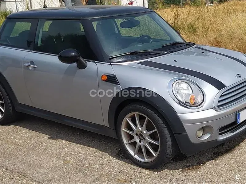Usado Mini Cooper 120 CV (88 kW) 2007 Gris / plata Utilitario