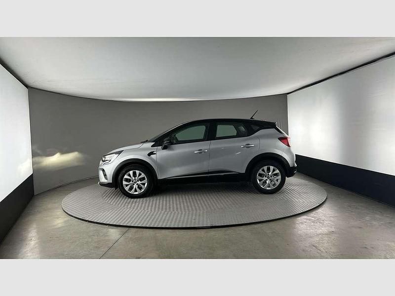 Usado Renault Captur Intens 101 HP (74 kW) 2020 Preto SUV