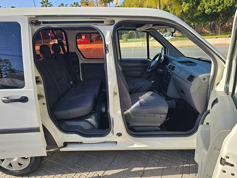 Usado Ford Transit Connect S 90 CV (66 kW) 2006 Blanco Monovolumen