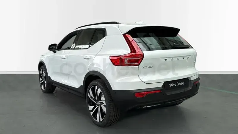 Nuevo Volvo XC40 Ultra 163 CV (119 kW) 2026 Blanco SUV