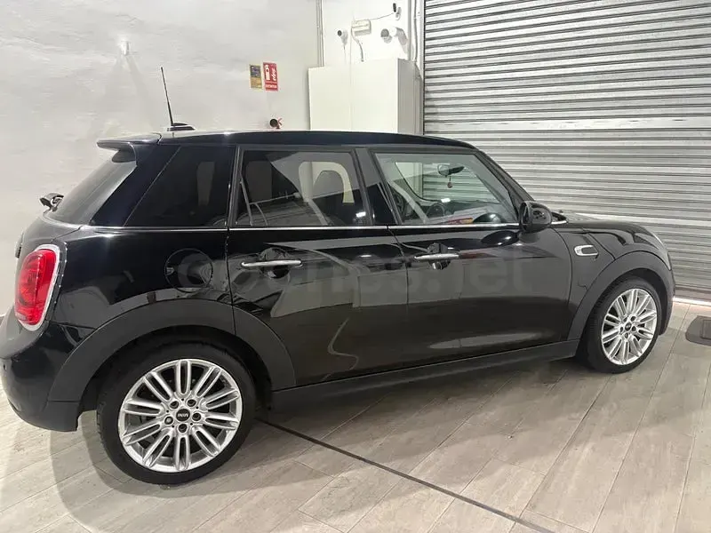 Usado Mini Cooper 136 CV (100 kW) 2017 Negro Utilitario