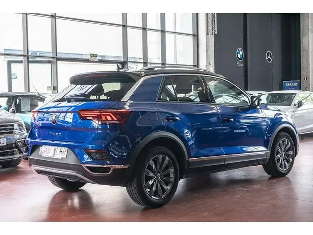 Usado VW T-Roc Sport 150 CV (110 kW) 2021 Azul SUV