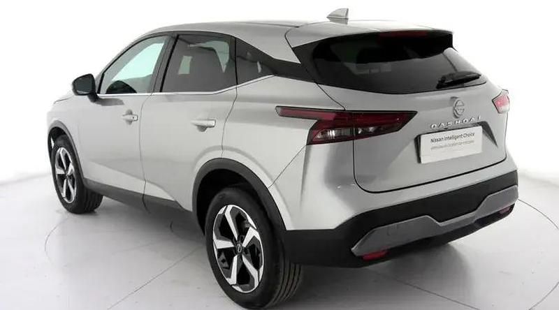Usado Nissan Qashqai N-Connecta 140 CV (102 kW) 2024 Plata diamante SUV