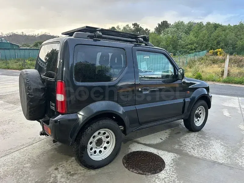 Usado Suzuki Jimny 85 CV (62 kW) 2006 Negro SUV