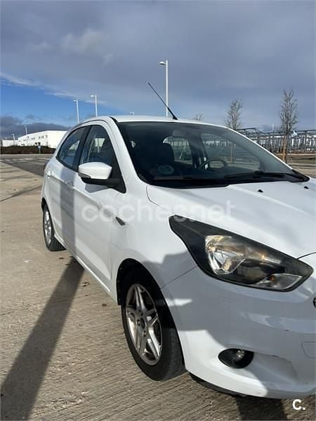 Blanco Usado 2017 Ford Ka Plus Ultimate Utilitario | 7200 € (Buen precio) - Imagen 1/4