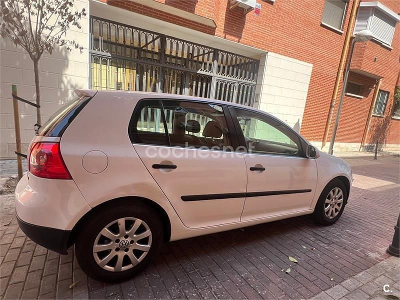 Blanco Usado 2004 VW Golf IV Highline Berlina | 3500 € (Precio justo) - Imagen 1/4