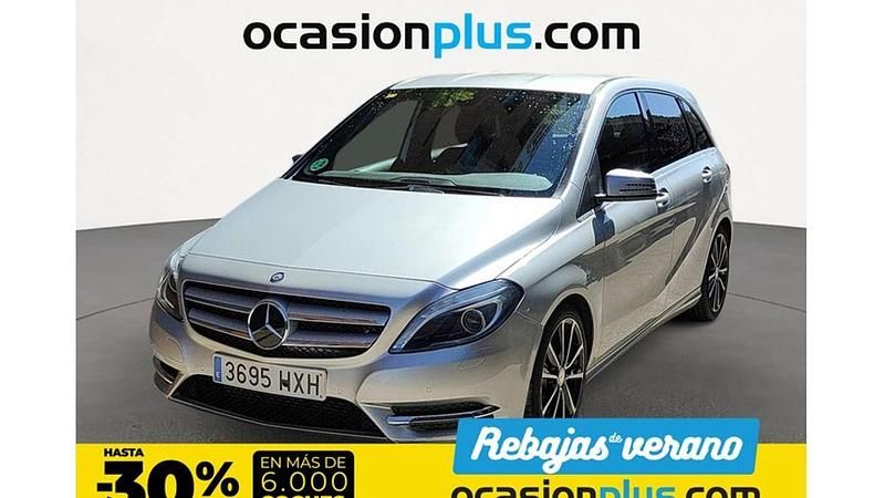 Plateado Usado 2014 Mercedes B180 Monovolumen | 13.750 € (Buen precio) - Imagen 1/4