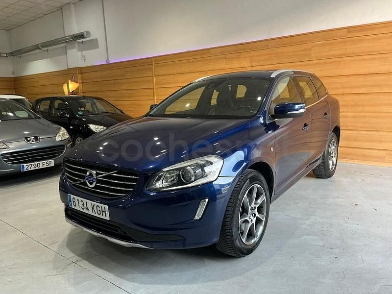 Usado Volvo XC60 R-Design Momentum 150 CV (110 kW) 2015 Azul SUV