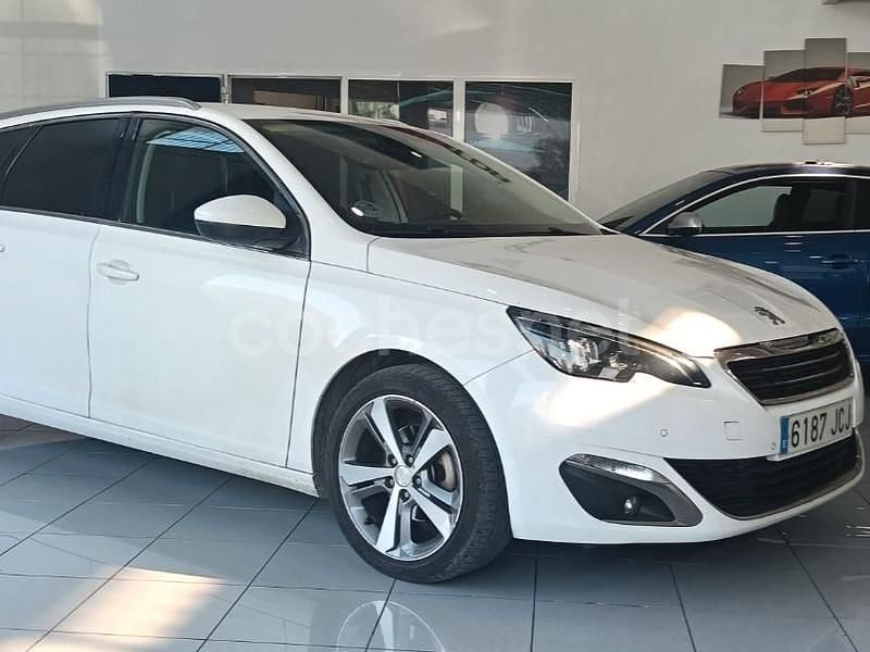 Blanco Usado 2015 Peugeot 308 Business-Line Familiar | 4999 € (Precio justo) - Imagen 1/4