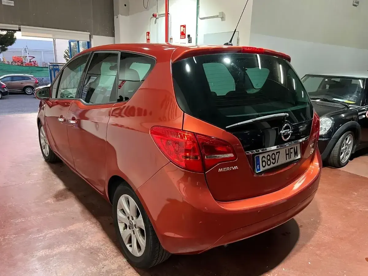 Usado Opel Meriva Excellence 110 HP (80 kW) 2011 Laranja Monovolume