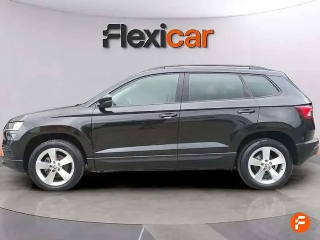 Usado Skoda Karoq Ambition 116 CV (85 kW) 2021 Negro SUV