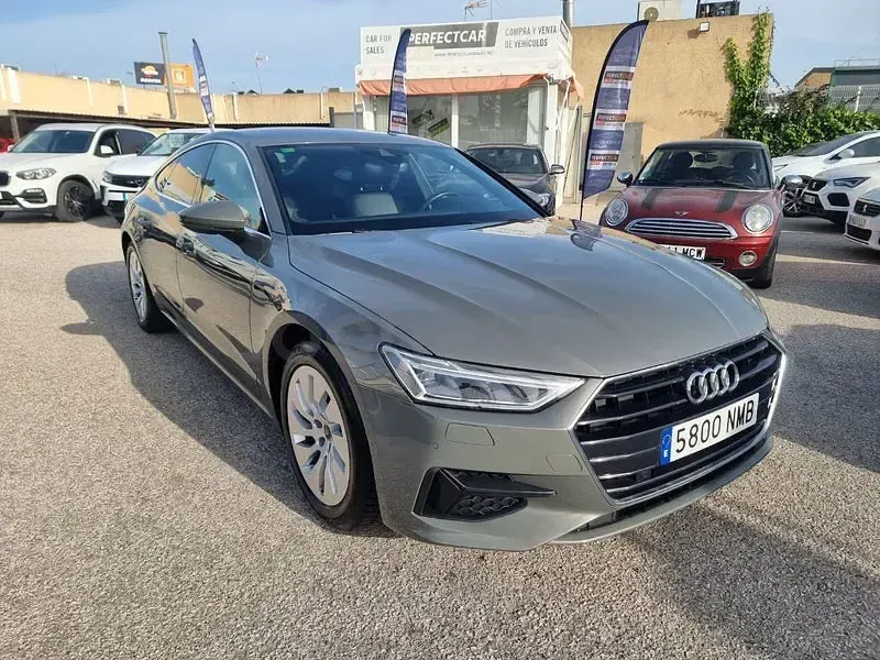 Usado Audi A7 204 CV (150 kW) 2021 Gris / plata Berlina