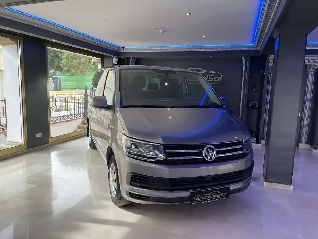 Usado VW Caravelle 150 CV (110 kW) 2019 Marrón Van