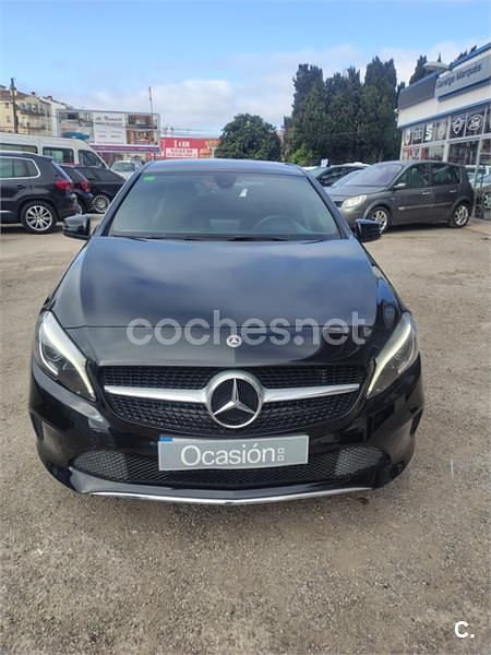 Usado Mercedes A180 122 CV (89 kW) 2018 Negro Berlina