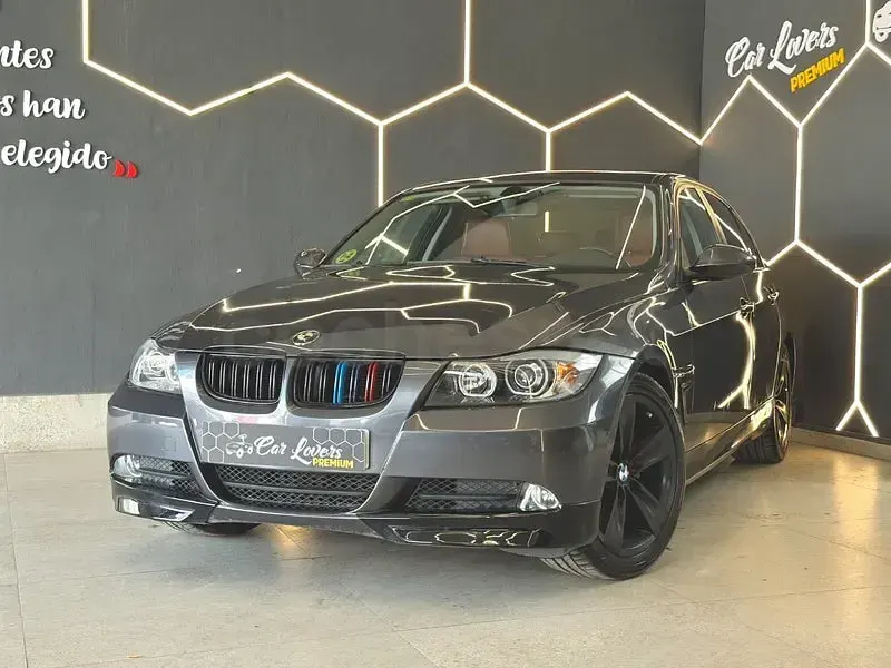 Usado BMW 320 163 CV (119 kW) 2006 Gris / plata Berlina