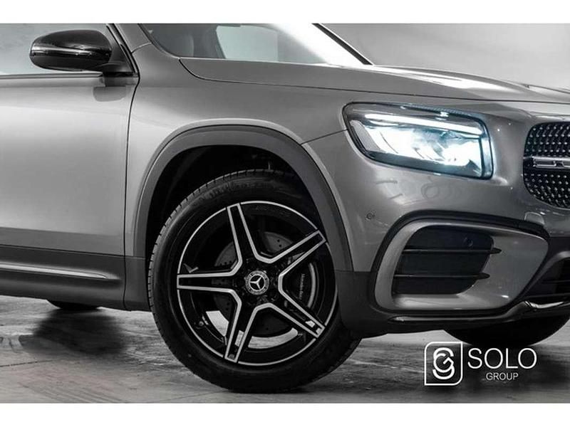 Usado Mercedes GLB200 150 CV (110 kW) 2024 Gris / plata SUV