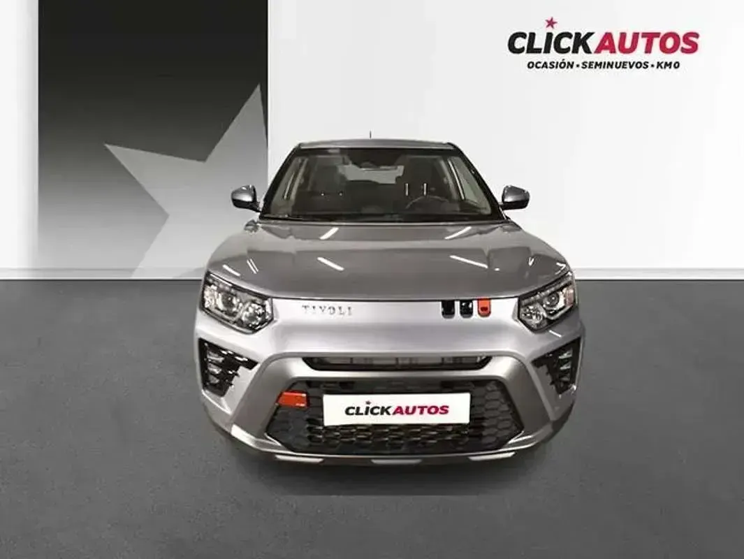 Usado SsangYong Tivoli 136 CV (100 kW) 2024 Gris SUV