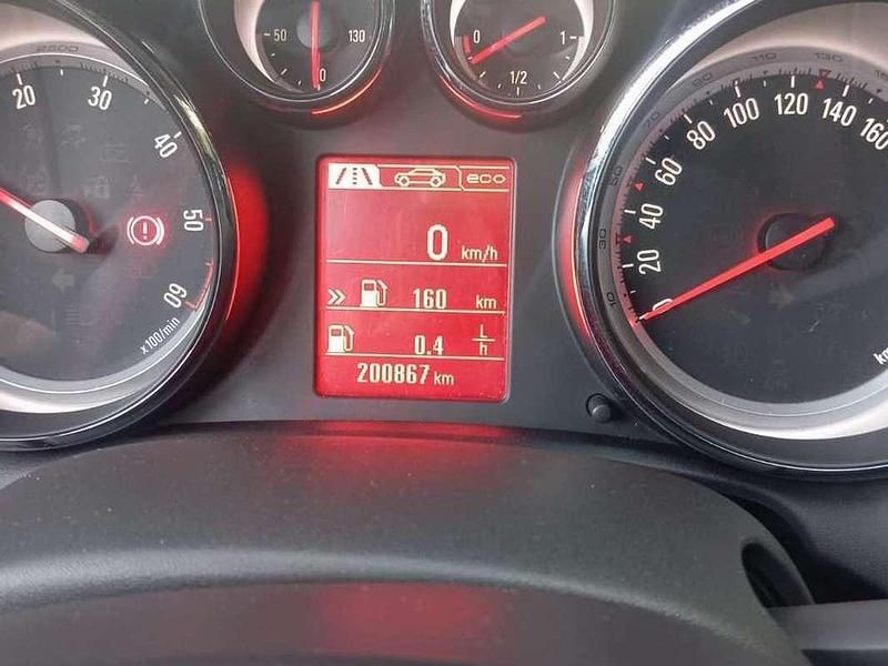 Usado Opel Astra Business 110 CV (80 kW) 2014 Rojo Utilitario