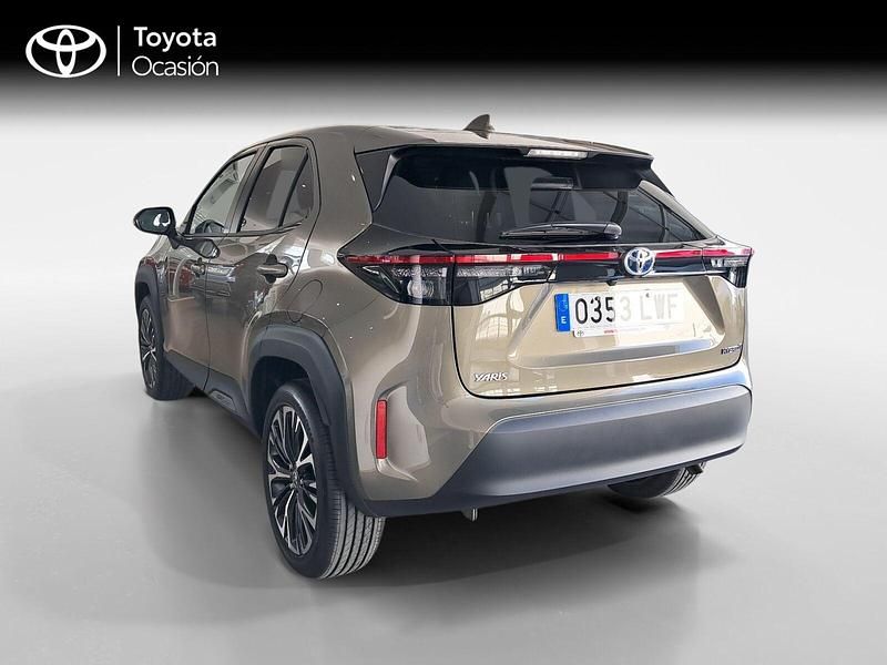 Usado Toyota Yaris Plus 116 CV (85 kW) 2022 Otro Utilitario